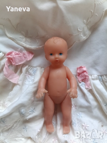 Стара кукла от СОЦА.