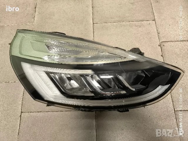 десен фар за Renault Clio, снимка 1 - Части - 47741548