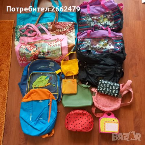 Продавам  дамски и детски  чанти., снимка 1 - Чанти - 37886360