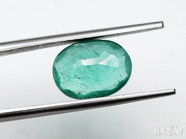 Колумбийски изумруд с красив зелен цвят 1.46кт.! Сертифициран! Нов!, снимка 7 - Други - 52150743