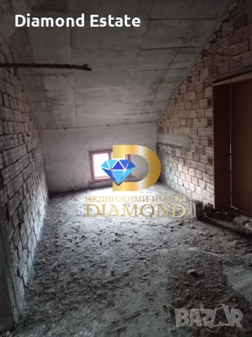 Триетажна къща в село Татарево общ. Първомай, снимка 11 - Къщи - 50778826