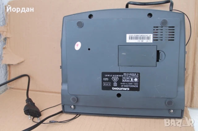 Радио ''Grundig'' с аларма, снимка 7 - Радиокасетофони, транзистори - 50896978
