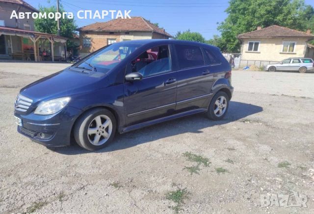 Mercedes Benz B180 на части , снимка 2 - Автомобили и джипове - 45388370