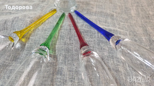 Ръчно издухани винтидж чаши за шампанско-4 броя., снимка 3 - Сервизи - 53660068