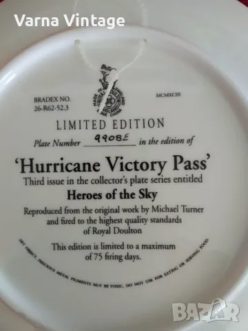 Колекционерска порцеланова чиния Hurricane Victory Pass серия Heroes of the Sky. Royal Doulton Англи, снимка 4 - Колекции - 49421255