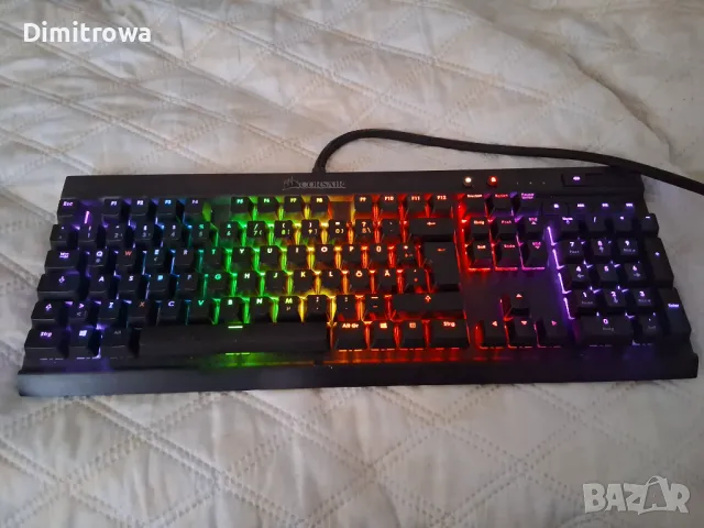 Клавиатура Corsair K70 RGB, снимка 17 - Клавиатури и мишки - 48480761