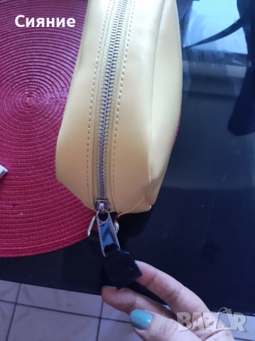 Есенна жълта чанта Tommy hilfiger, снимка 5 - Чанти - 51786331