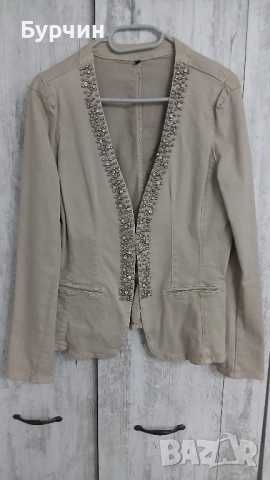 Дамско сако с камъни размер M