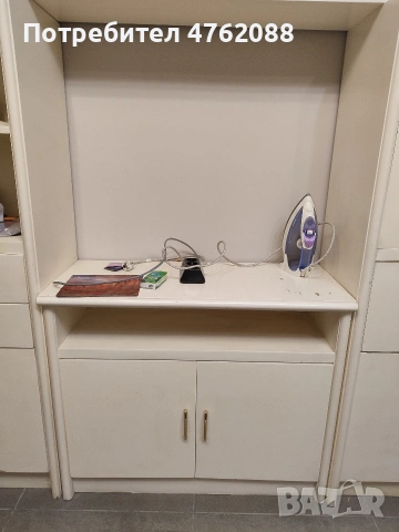 Холна секция, бяло-кремава, златни дръжки, бук, снимка 3 - Секции и витрини - 53905971