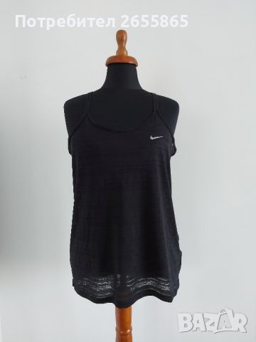 Дамски топ Nike, снимка 4 - Тениски - 46619940