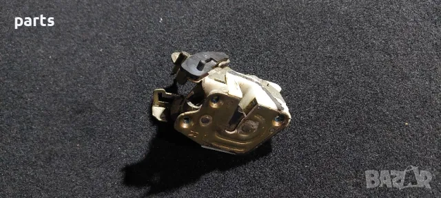 Задна Дясна Брава - Ключалка Мицубиши Паджеро, снимка 2 - Части - 50439358