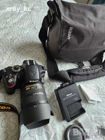 Nikon D3200 + 18-70 DX / само 1858 кадъра / 2 батерии / чанта – като нов, снимка 2 - Фотоапарати - 53753666