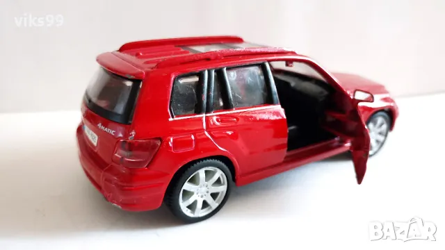 Bburago Mercedes-Benz GLK-Class 350 Мащаб 1:32, снимка 5 - Колекции - 47129103