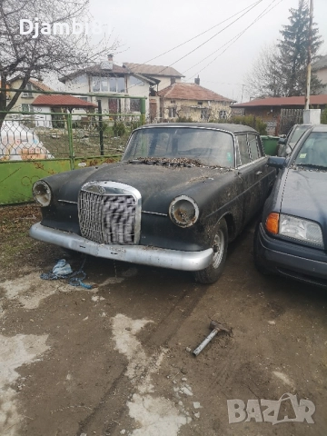 Продавам Мерцедес W110 * 2.0 Бензин , снимка 2 - Автомобили и джипове - 51726133