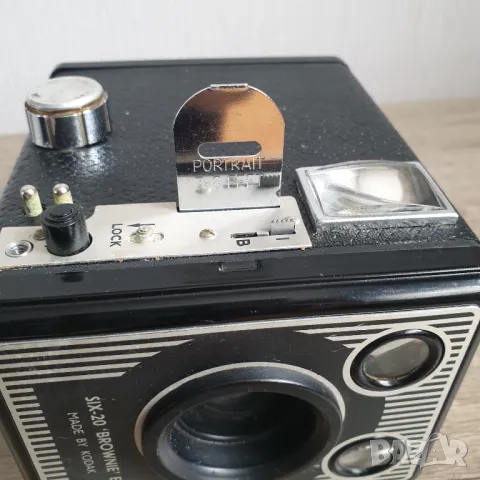 фотоапарат Kodak Six-20 Brownie, снимка 8 - Антикварни и старинни предмети - 48990056