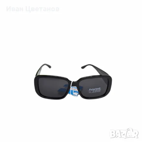 Слънчеви очила с масивен и модерен дизайн с правоъгълна форма