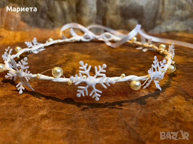 Коледни аксесоари за глава ръчна изработка Диадема със снежинки Венче за коса , снимка 5 - Аксесоари за коса - 52660339