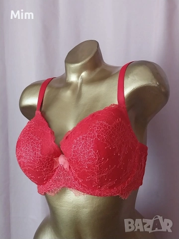 VICTORIA 'S SECRET 36DD Червен дантелен сутиен , снимка 3 - Бельо - 53807152