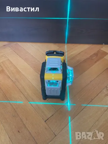 Зелен лазерен нивелир DeWALT 3X360 в комплект с батерия и зарядно демонстрационен модел внос от Герм, снимка 5 - Измервателни инструменти - 50302306