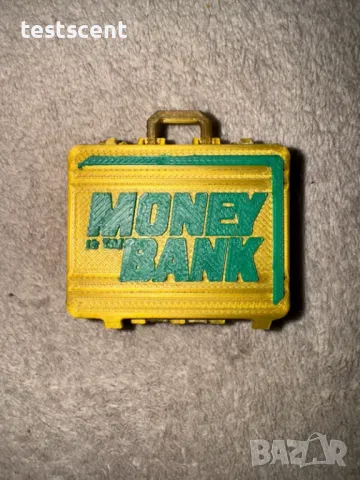 WWE Money In the Bank Briefcase куфарче за екшън фигурки / играчки Договорът в куфарчето, снимка 13 - Колекции - 48827846