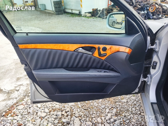 Мерцедес E 320 CDI 224 коня На Части комби, снимка 17 - Автомобили и джипове - 52436647