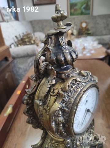 Настолен часовник , снимка 2 - Антикварни и старинни предмети - 51946078