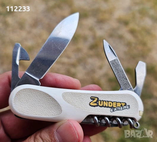 Victorinox Evolution Grip 10 White Winter Magic Limited Edition 2016, снимка 6 - Ножове - 53336091