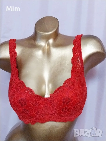 Triumph 75 B/C Червен дантелен сутиен , снимка 6 - Бельо - 53050510