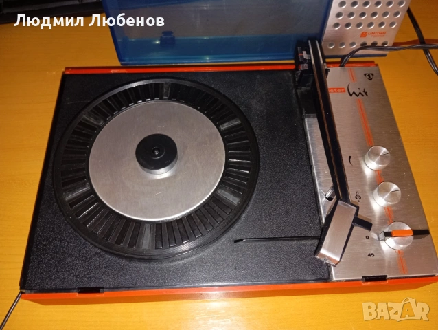 Малък преносим Грамофон Unitra WG 400 с вграден усилвател и говорител , снимка 5 - Грамофони - 54158406