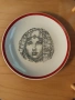 Порцеланова чиния, снимка 1