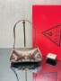 Guess Дамска Чанта Гес - Различни Цветове Код SK1042, снимка 4