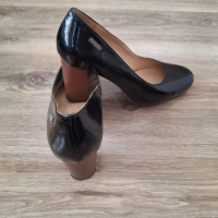 Дамски черни обувки на ток 39 номер, снимка 5 - Дамски обувки на ток - 45018510