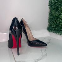Черни токчета с червена подметка/Red Bottoms ЧИСТО НОВИ, снимка 1 - Дамски обувки на ток - 45132915