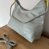 Светло сива дамска чанта с две дръжки, снимка 2 - Чанти - 45004216