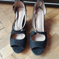 Обувки на платформа , снимка 3 - Дамски обувки на ток - 44989227