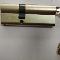 Патрон Kale 31/50 мм, 3 секретни ключа, снимка 1 - Интериорни врати - 45058407