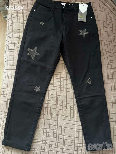 НОВИ дамски дънки със звезди (размер М), снимка 1