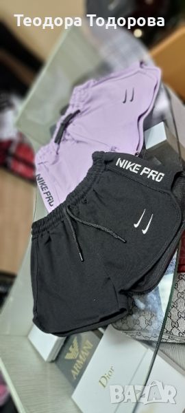 Дамски къси панталони Nike, снимка 1