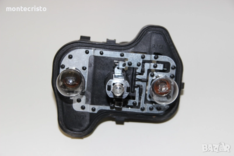 Лява платка стоп VW Golf 5 хечбек (2004-2008г.) ляв ламподържач Golf V 1K6945257 / 28492102, снимка 1