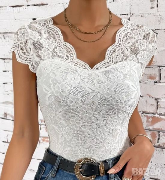 Прекрасна  блузка с дантела размер М , снимка 1