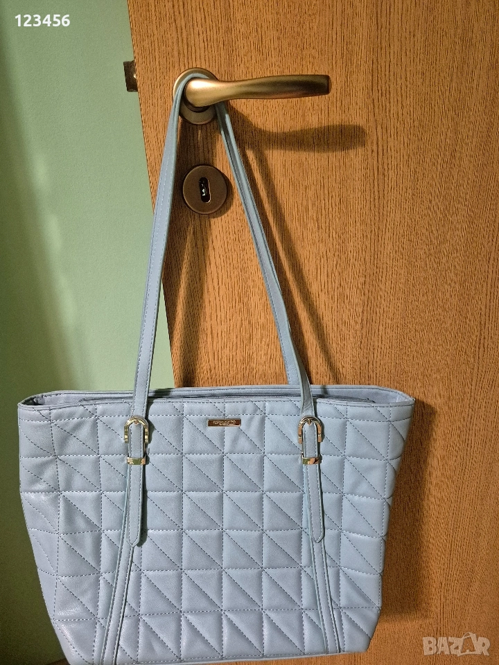 светлосини кожени чанти, снимка 1