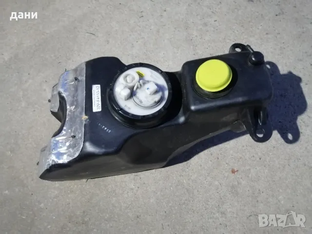 горивна помпа и резервоар за yamaha X-max 125-250