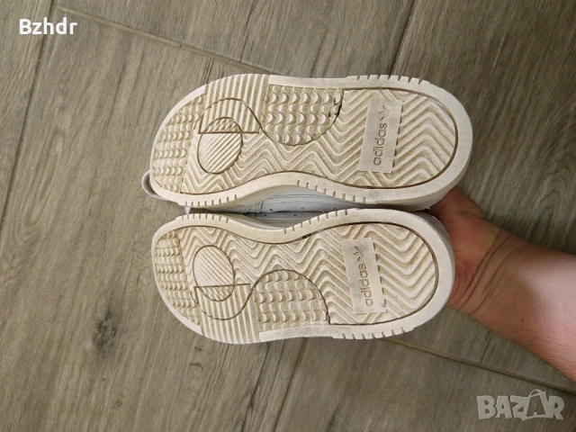 Дамски кецове Adidas , снимка 5 - Кецове - 50512356