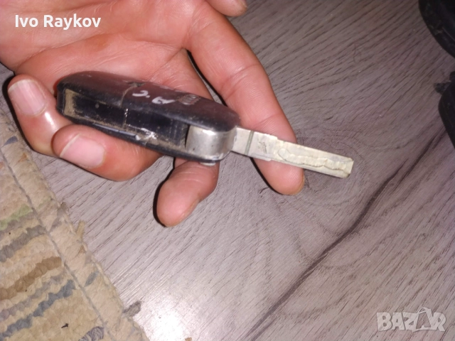 Ключ кутийка дистанционно Audi A6 , снимка 3 - Части - 51633996