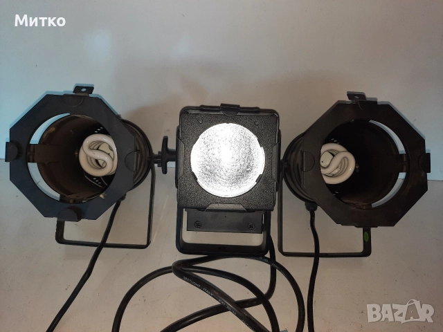 Прожектор MINI PC 300 W с 2 броя лампи за дискотечно осветление на EUROLITE, снимка 2 - Друга електроника - 52924061