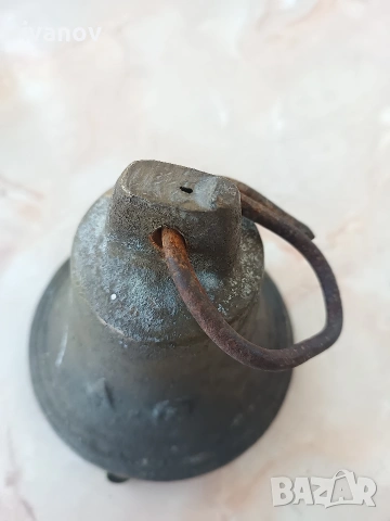 Голяма бронзова камбана, снимка 10 - Антикварни и старинни предмети - 53593370