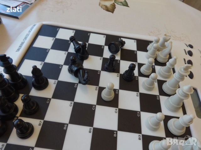 Продавам електронен шах Talking Chess Academy с обучителна гласова система, снимка 5 - Шах и табла - 53886274