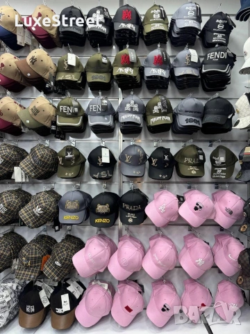 FENDI 🫟 DSQUARED2 🫟MIU MIU 🫟 LOEWE 🫟 ADIDAS 🫟 NIKE 🫟 JORDAN 🫟 VALENTINO 🫟 LOUIS VUITTON 🫟, снимка 8 - Шапки - 54138828