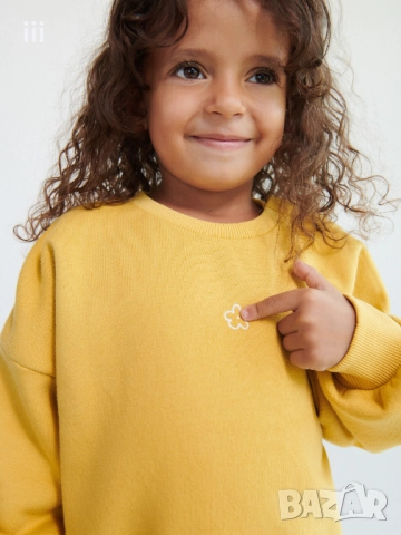 Нов суичър за момиче RESERVED, снимка 5 - Детски пуловери и жилетки - 52416477
