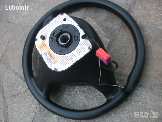 Волан трилъчев - оригинален S Line - Audi A4 - 1995 до 1997 год, снимка 10 - Аксесоари и консумативи - 53915338